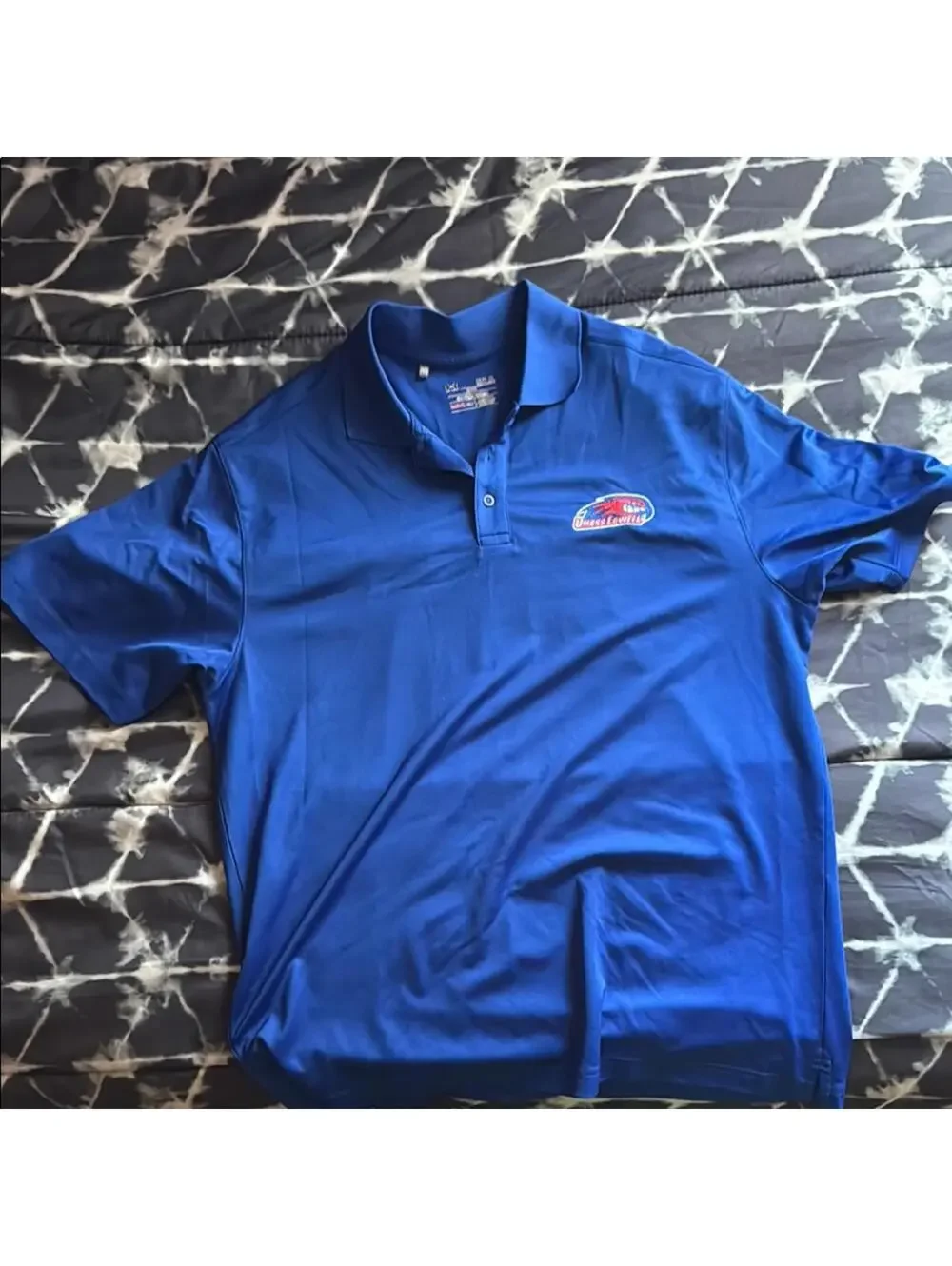 Under Armour UMass Lowell HeatGear Shirt Large Loose Fit